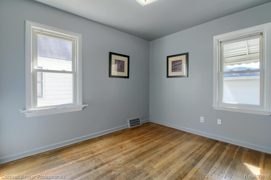 9951 TECUMSEH, Redford, MI 48239 — Photo 9