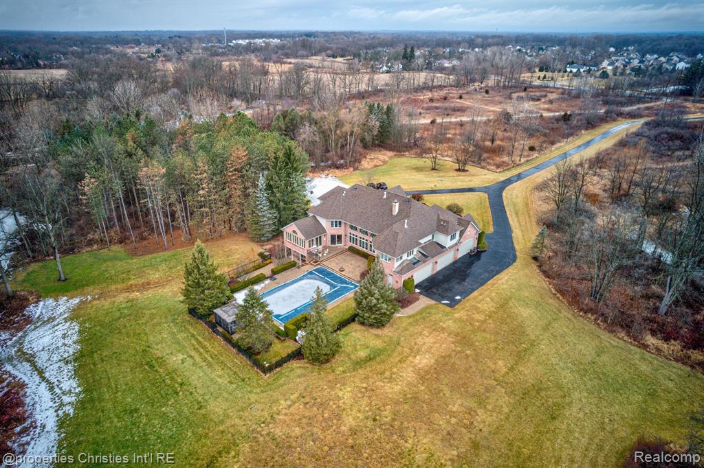 59801 E 8 MILE Road, South Lyon, MI 48178 — Photo 91