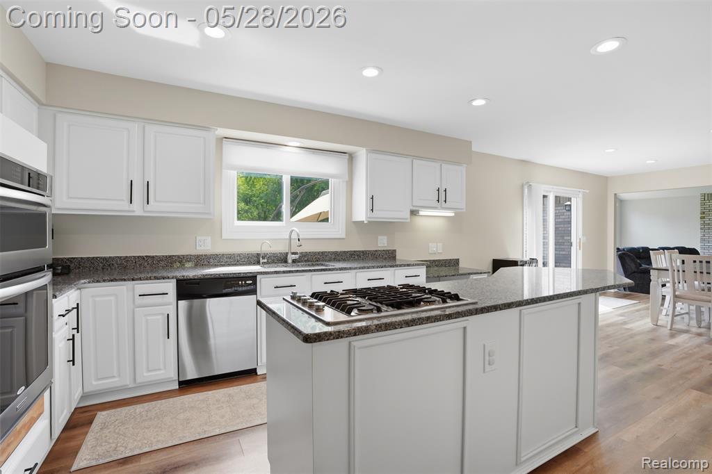 8792 Salem Farms Drive, South Lyon, MI 48178 — Photo 10