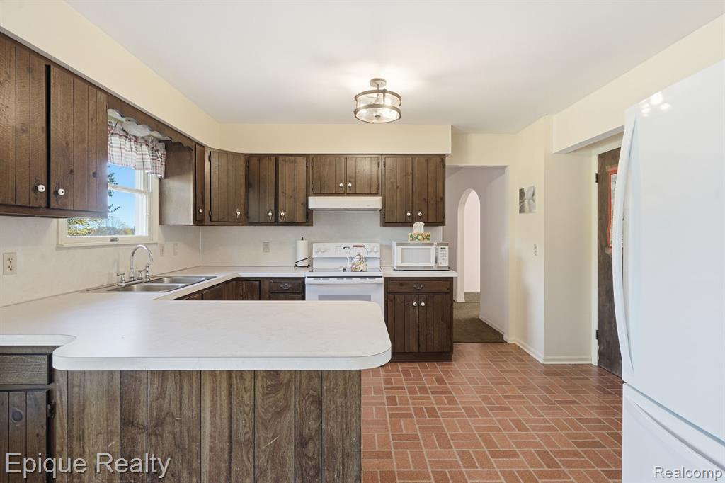 10208 Reid Road, Swartz Creek, MI 48473 — Photo 10