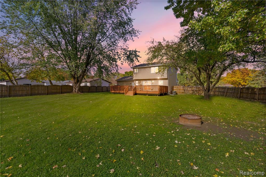 5423 Meadowcrest Drive, Flint, MI 48532 — Photo 2