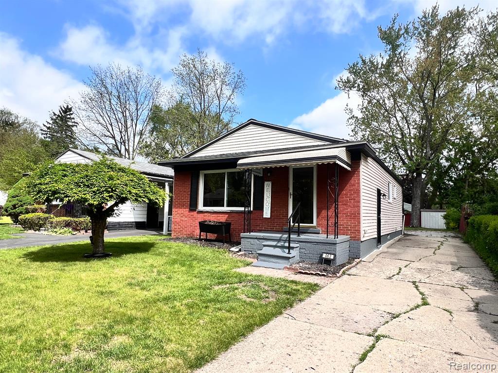 462 PEARSALL Avenue, Pontiac, MI 48341 — front exterior