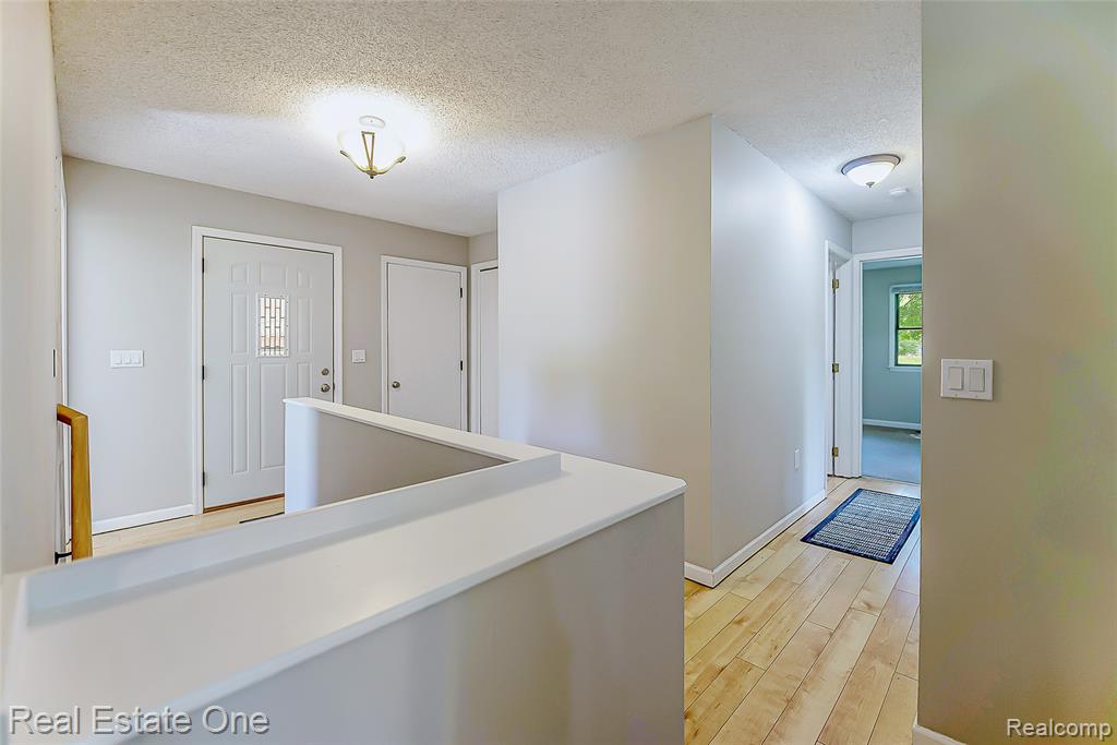 8402 Scotia, Pinckney, MI 48169 — Photo 28