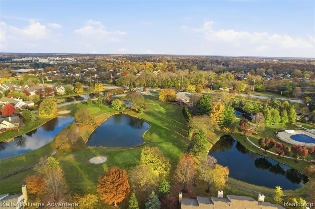 39469 Edgewater Drive, Northville, MI 48168 — Photo 41