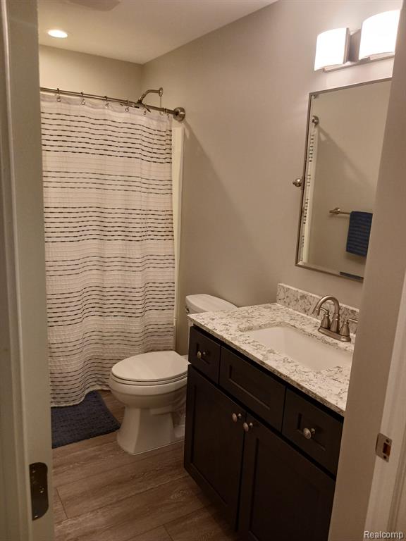 644 MILL POINTE Drive, Milford, MI 48381 — Photo 30