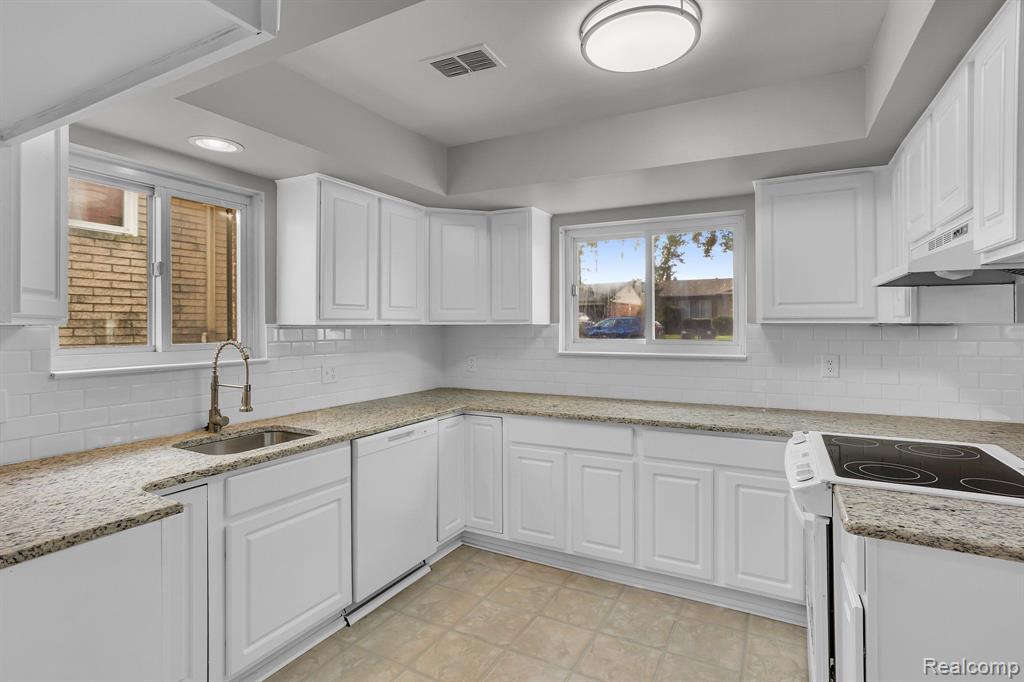 7828 KAISER Street, Canton, MI 48187 — Photo 5