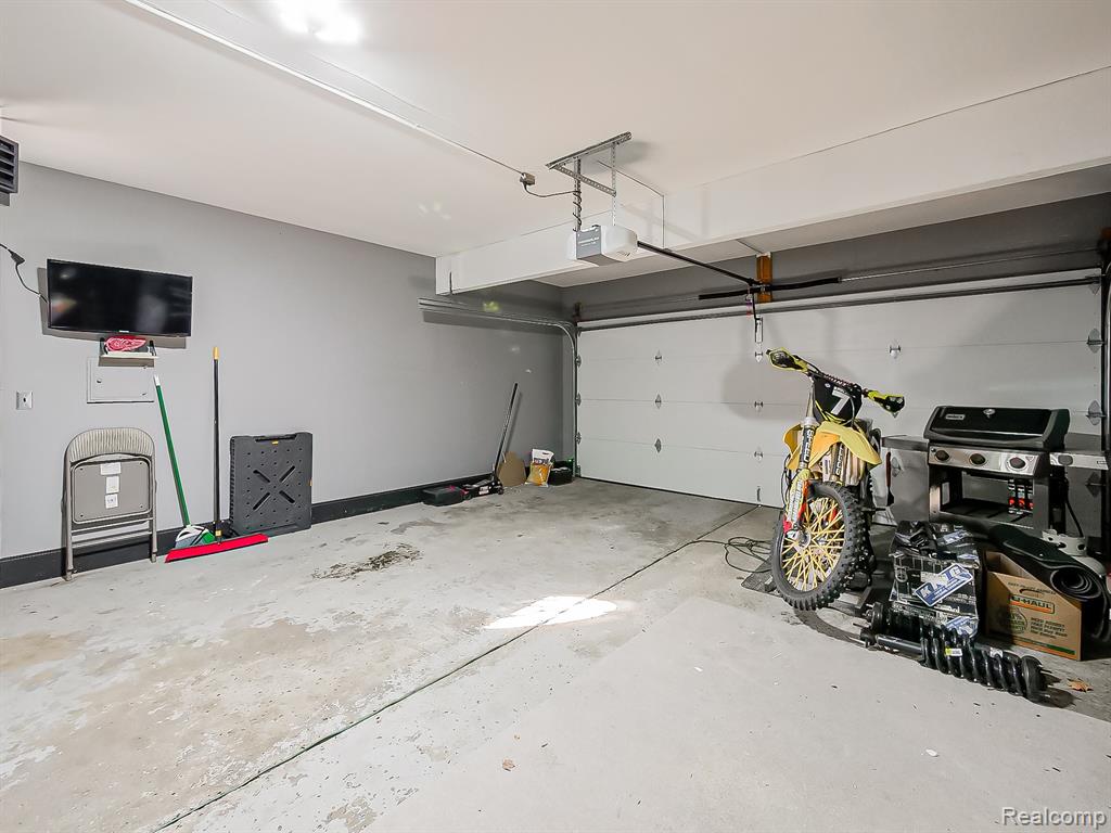 15958 Shadyside Drive, Livonia, MI, 48154