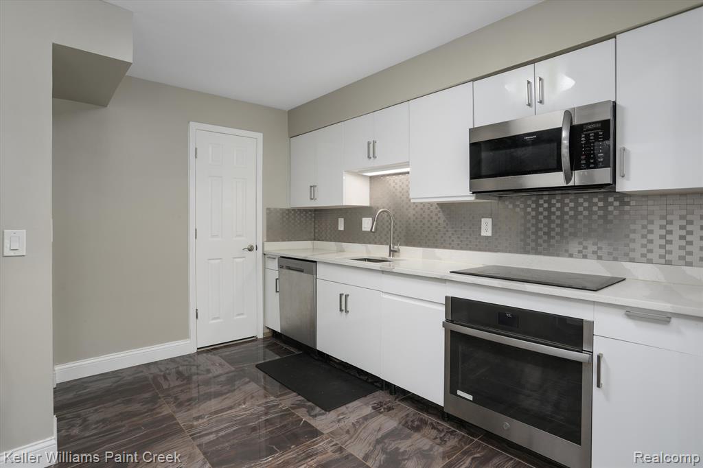 7355 Brynmawr Drive, West Bloomfield, MI — Photo 12
