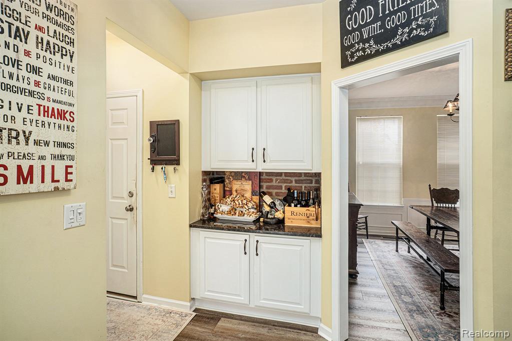 8381 Oxford Lane, Grand Blanc, MI 48439 — Photo 10