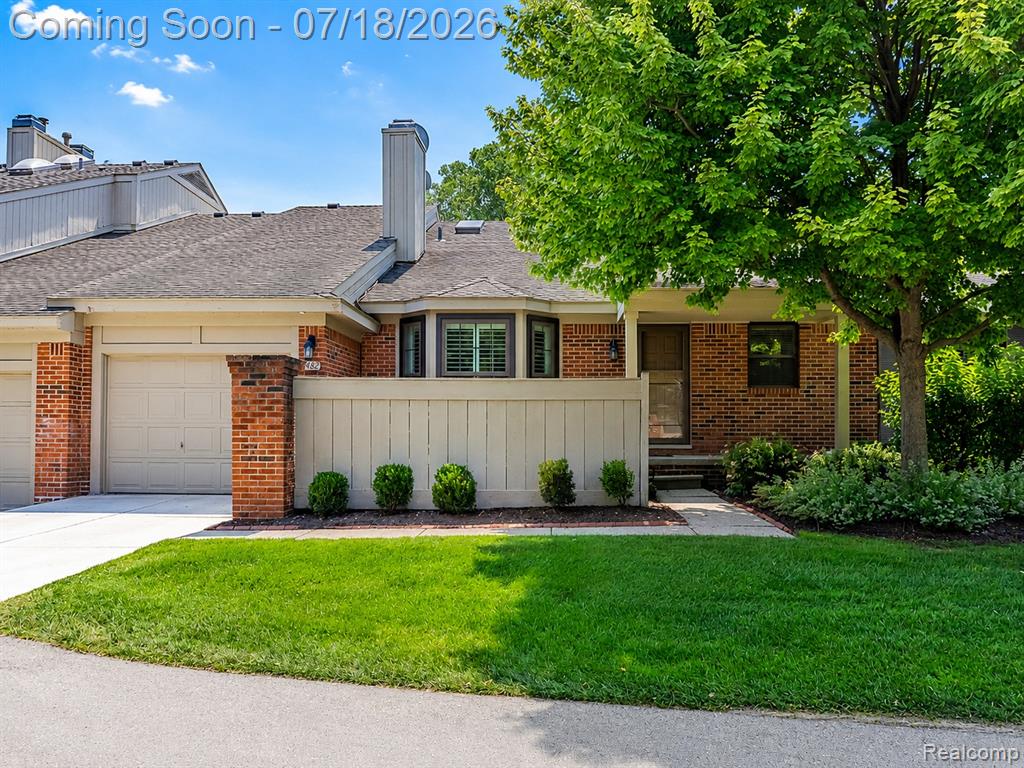 7482 Sheffield, West Bloomfield, MI — Photo 4