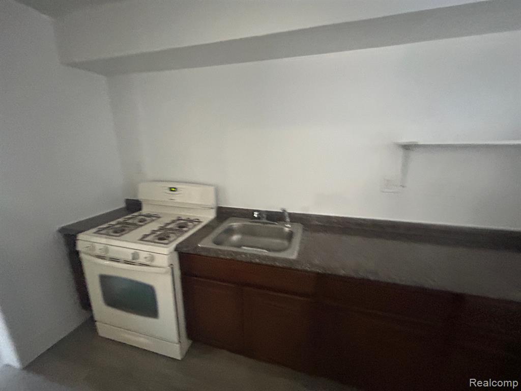 5258 NEWPORT Street, Detroit, MI 48213 — Photo 19