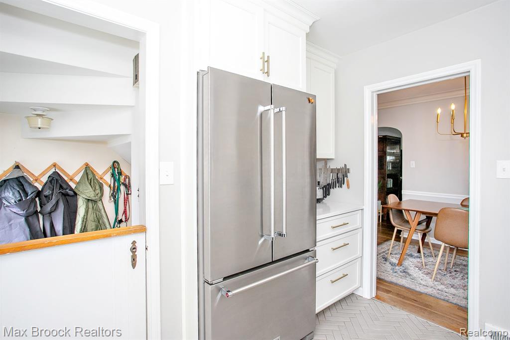 13353 Sherwood Drive, Huntington Woods, MI — Photo 15