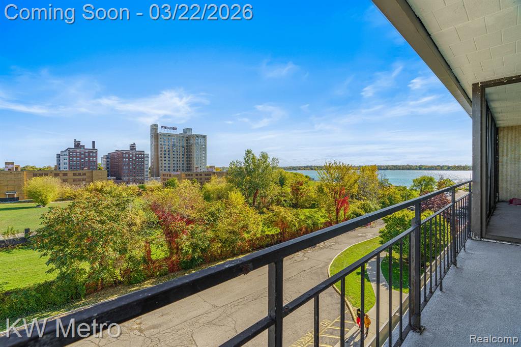 8300 Jefferson E, Detroit, MI 48214 — Photo 20