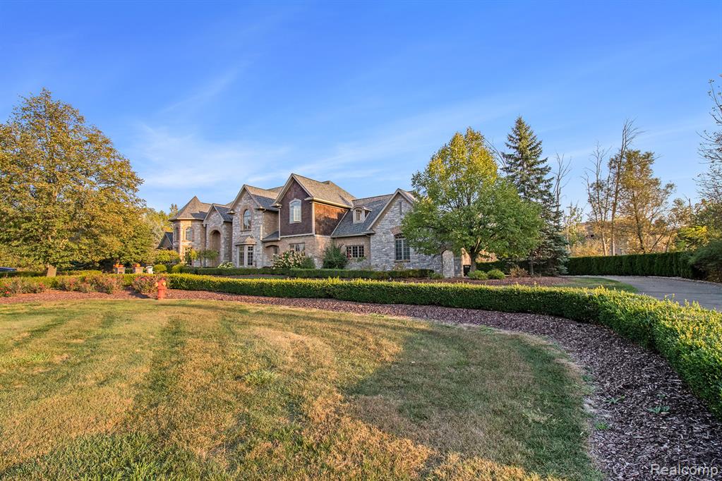 8301 Misty, Grand Blanc, MI 48439 — Photo 43