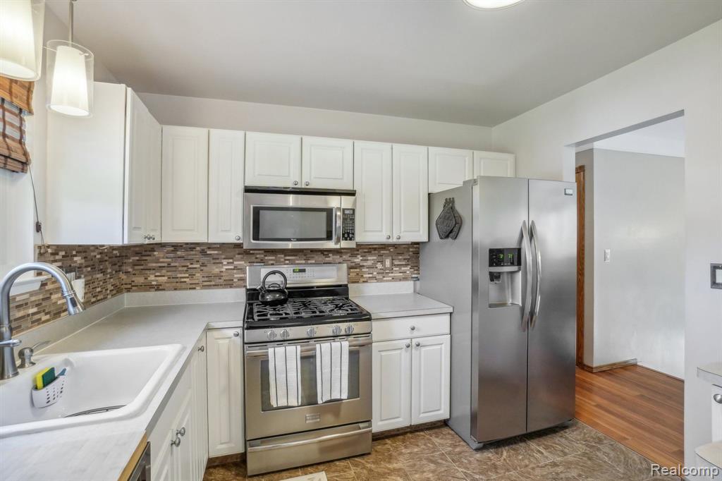 23244 CRANBROOKE Drive, Novi, MI — Photo 11