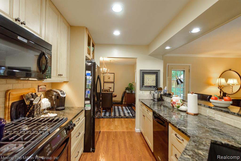 39925 Willis Road, Belleville, MI 48111 — Photo 10