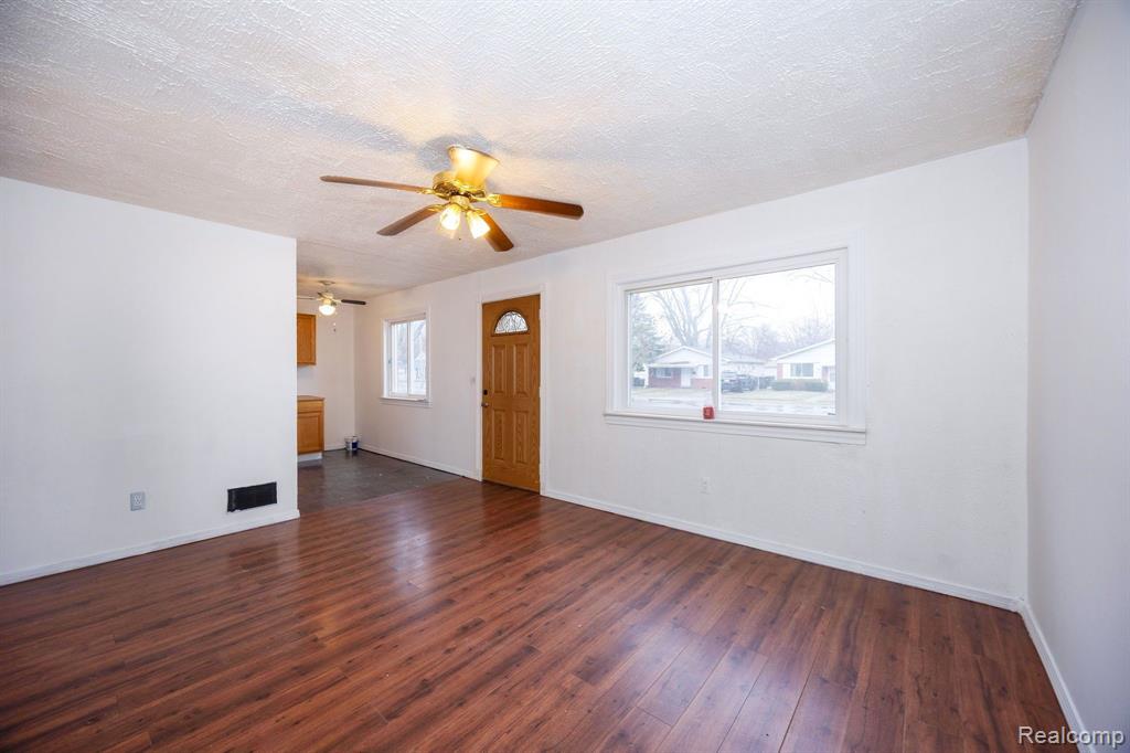 7189 MICHAEL Street, Taylor, MI 48180 — Photo 10