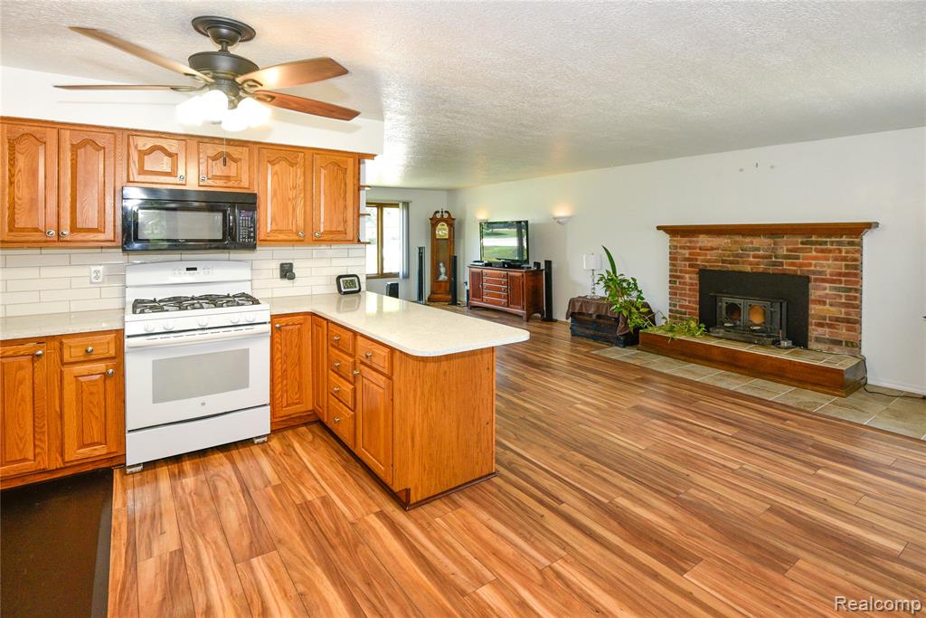 47940 Mallard Drive, Chesterfield, MI 48047 — Photo 20