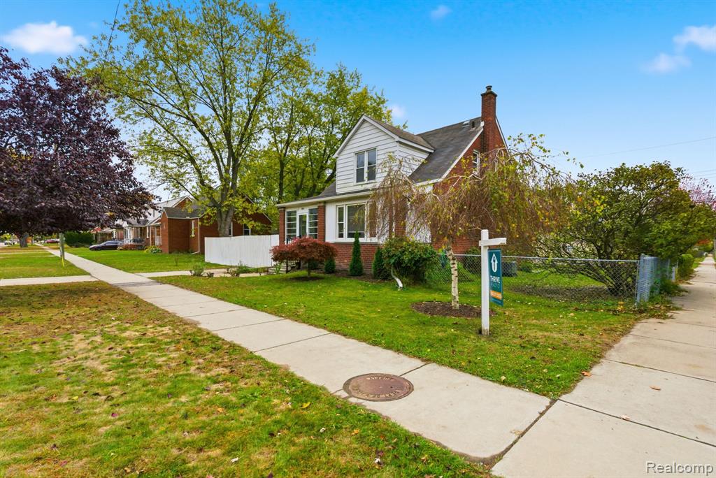 804 E Lincoln Avenue, Madison Heights, MI 48071 — Photo 3