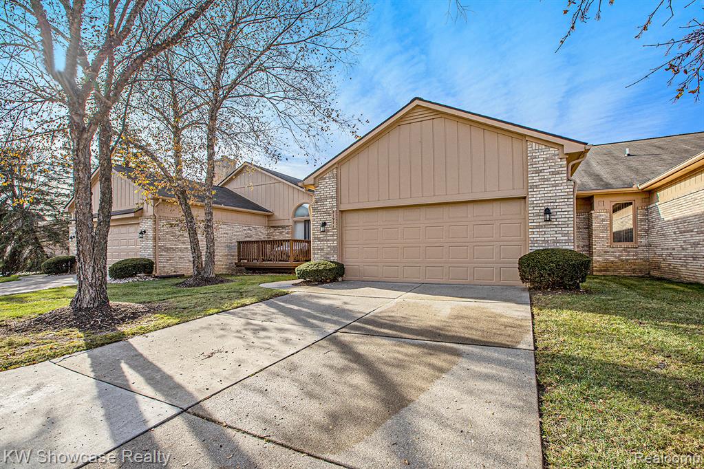 21971 Lancrest Court, 293, Farmington Hills, MI 48335 — Photo 4