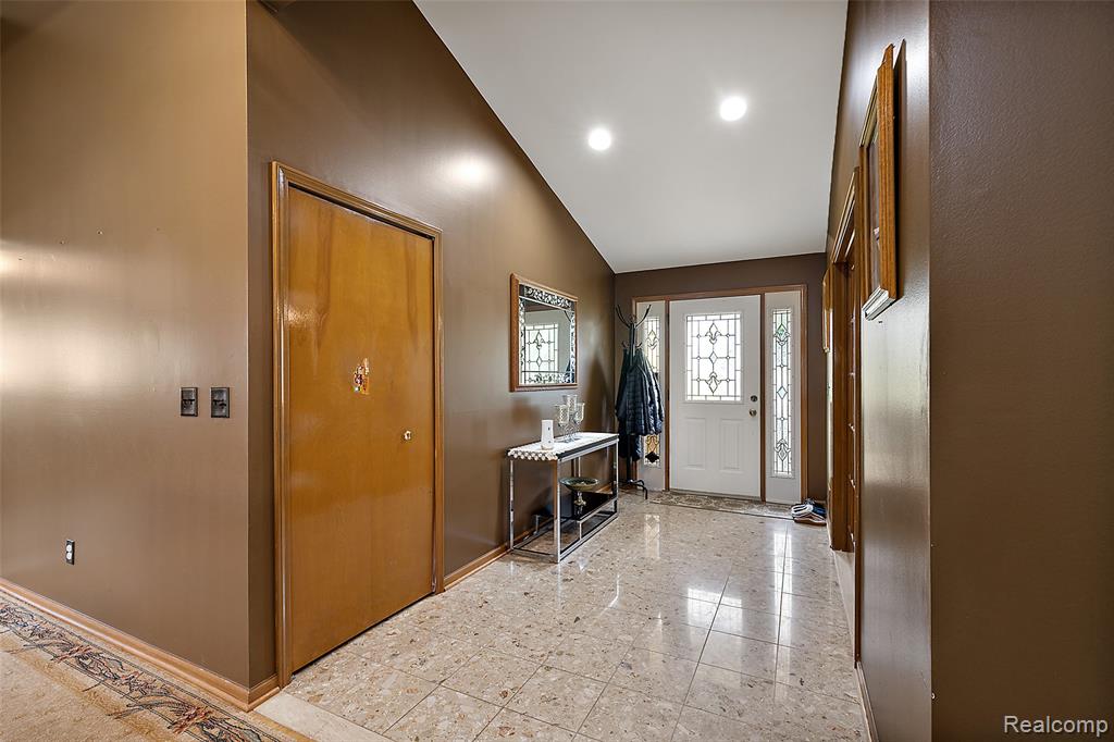 4871 Bayleaf Drive, Sterling Heights, MI 48314 — Photo 16