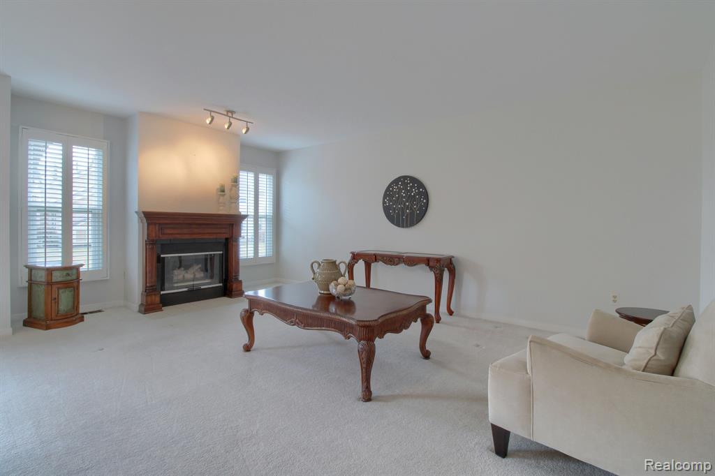 9362 EASTWIND Drive, Livonia, MI 48150 — Photo 11