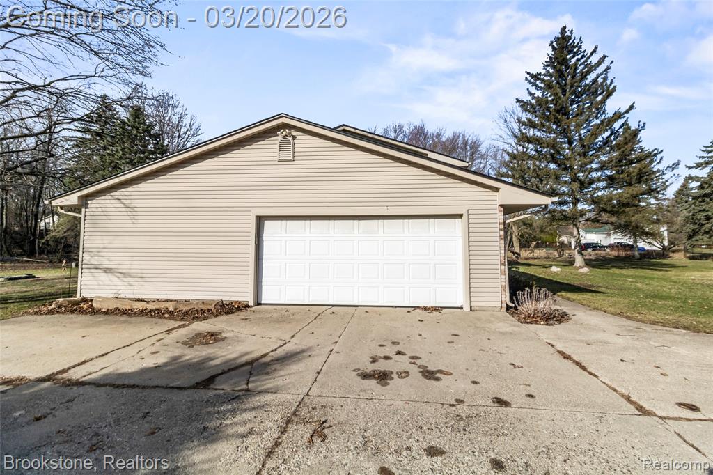 3955 Morgan Road, Lake Orion, MI — Photo 36