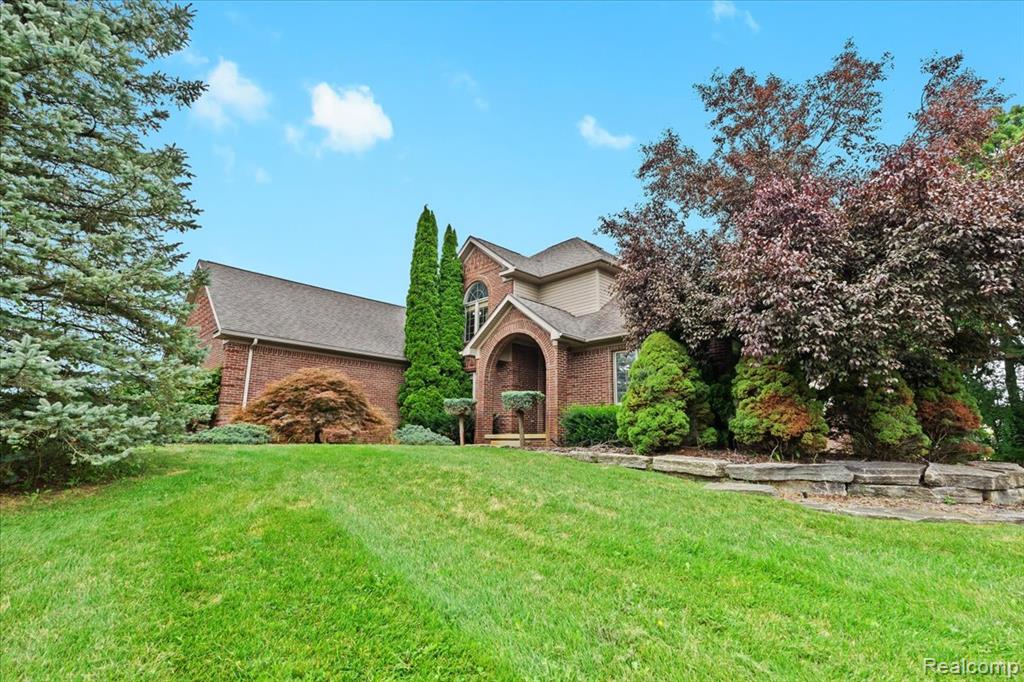 8477 Mist Field Court, Howell, MI 48843 — Photo 3