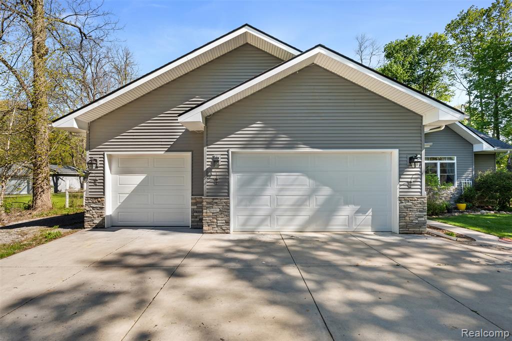8306 Foster Road, Clarkston, MI — Photo 5