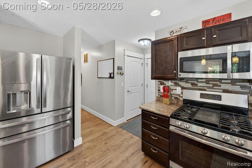 6745 THUNDER Lane, Lansing, MI 48906 — Photo 16