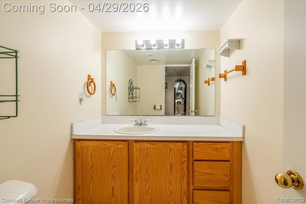 7203 Indian Wells Drive, Ypsilanti, MI 48197 — Photo 27