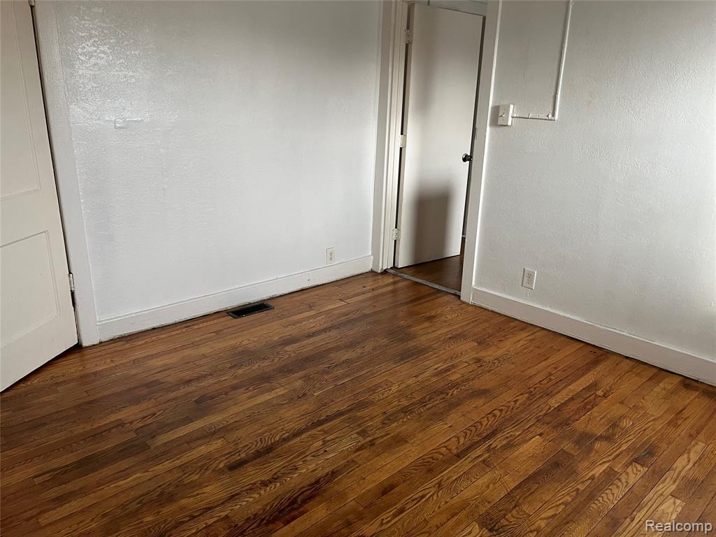 7592 Maxwell Avenue, Warren, MI 48091 — Photo 9