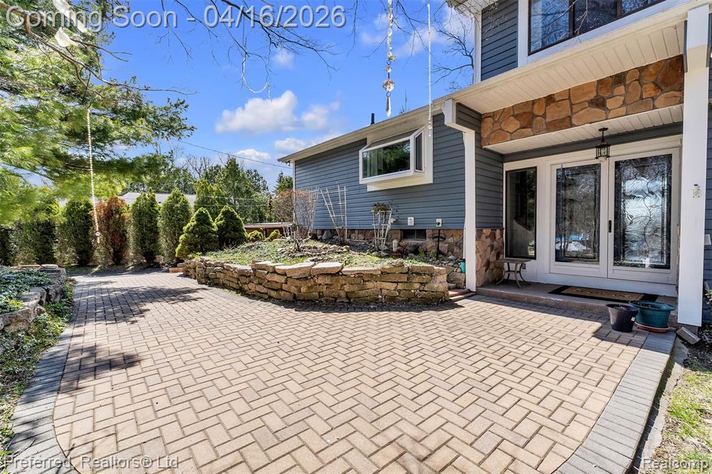 3525 Whitfield Drive, Waterford, MI 48329 — Photo 6