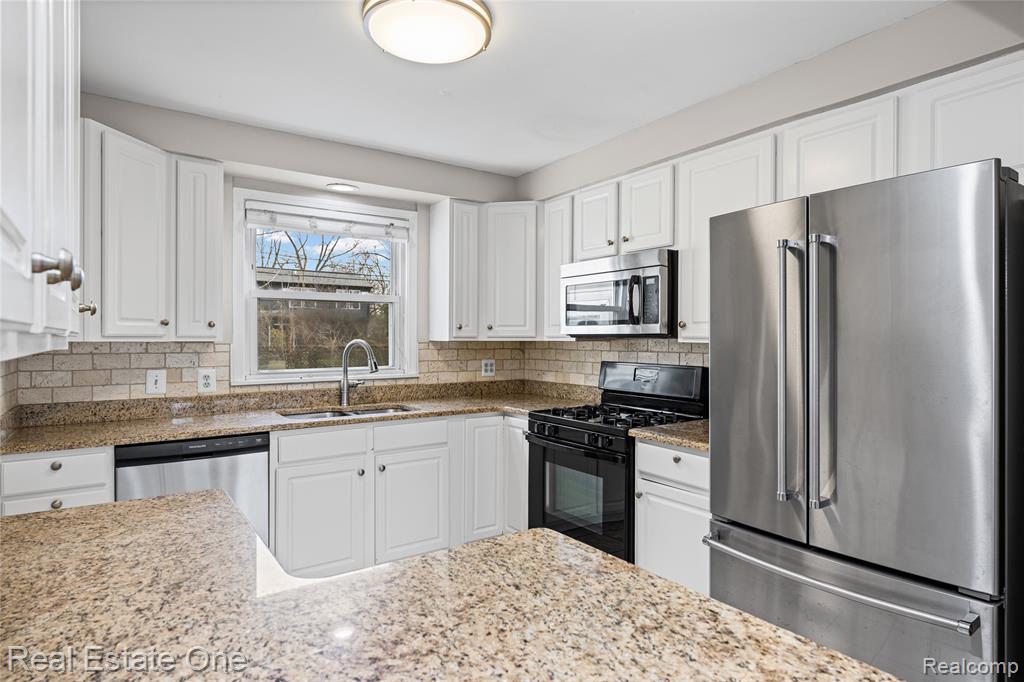 4313 Berkshire Road, Royal Oak, MI 48073 — Photo 14