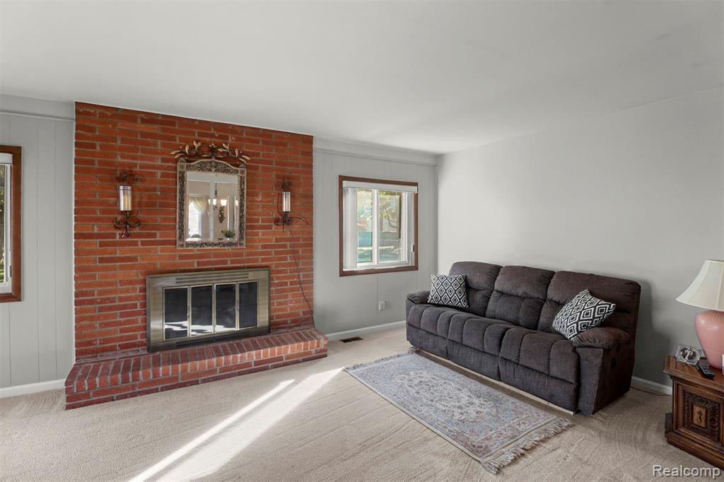 740 Sheffield Drive, Madison Heights, MI 48071 — Photo 7