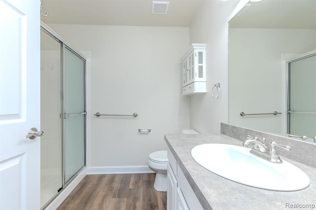 8106 CHESAPEAKE Circle, Walled Lake, MI 48390 — Photo 29