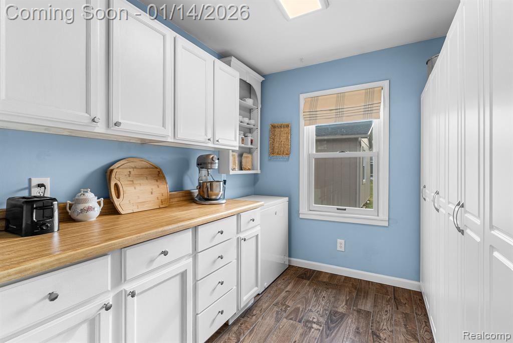 8098 Dover Drive, Grand Blanc, MI 48439 — Photo 22