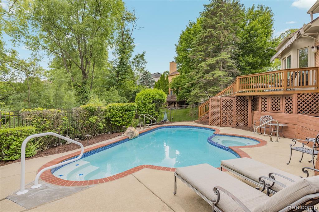 6567 Claremore Court, West Bloomfield, MI — Photo 58