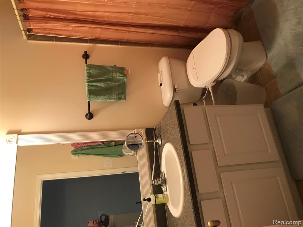 420 James Circle, Royal Oak, MI 48067 — Photo 21