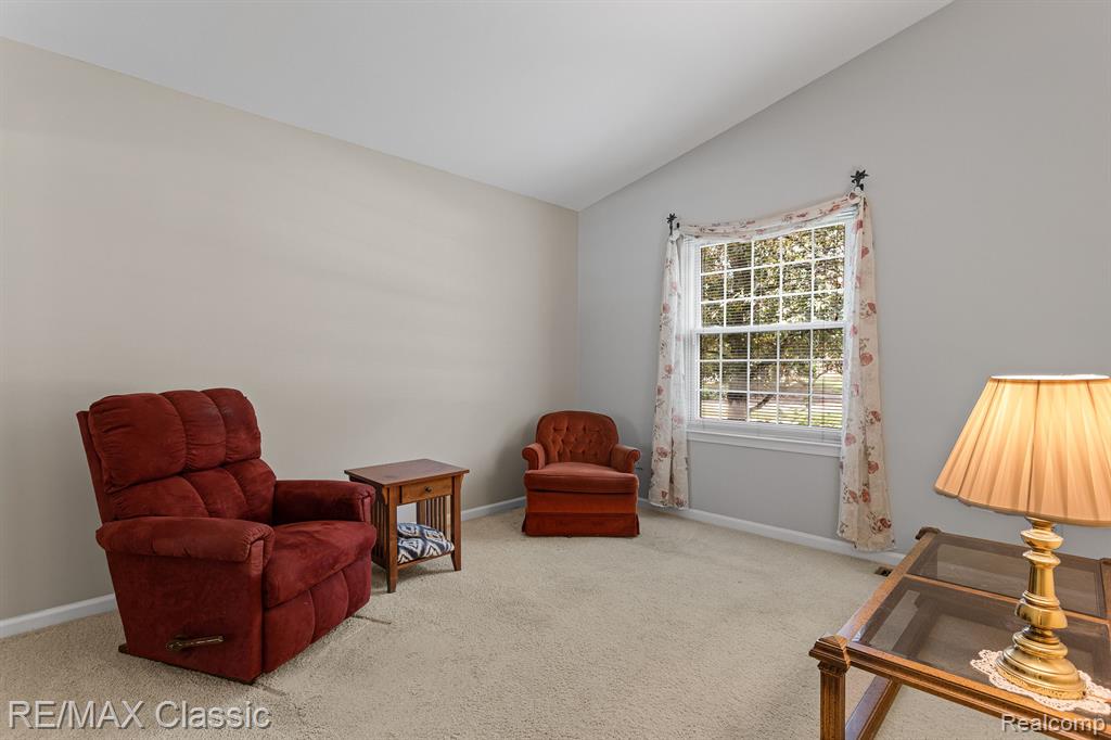 38360 Chessington, Farmington Hills, MI 48331 — Photo 20