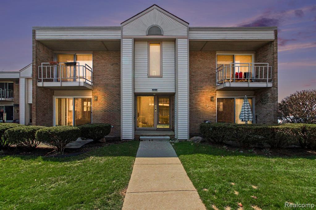 1611 Cass Lake RD Road, C, Keego Harbor, MI 48320