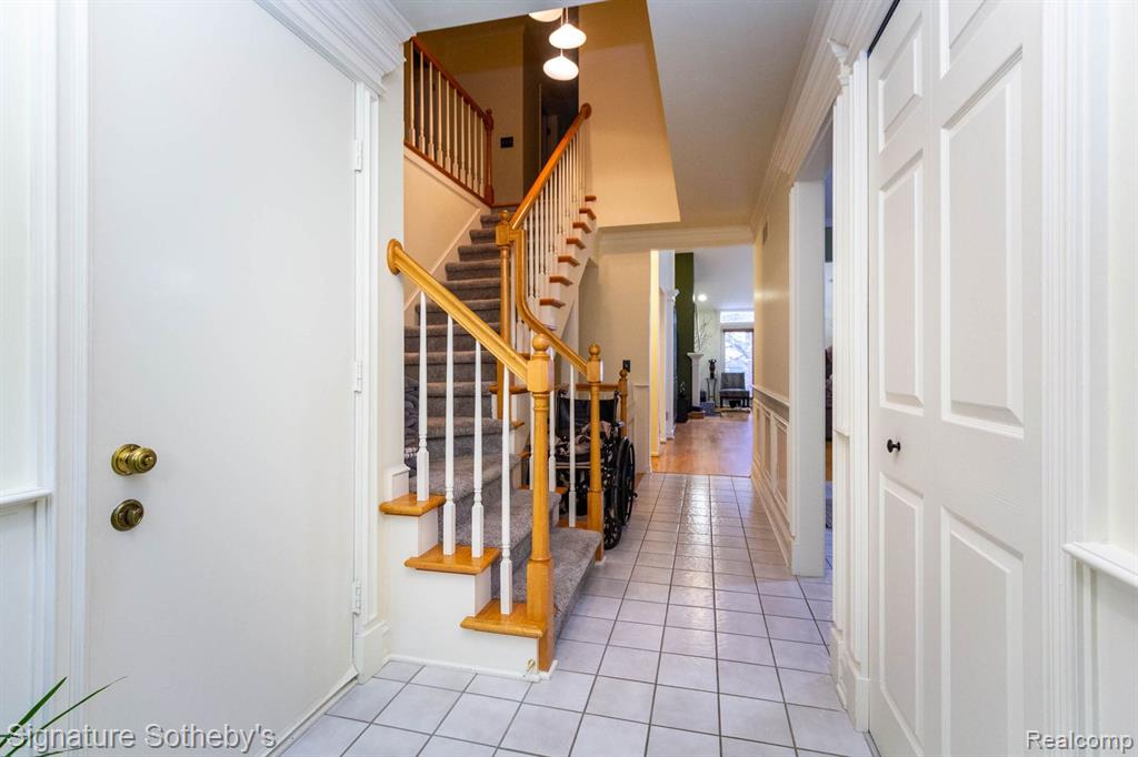 424 Oak Run Court, 11, Royal Oak, MI 48073 — Photo 8