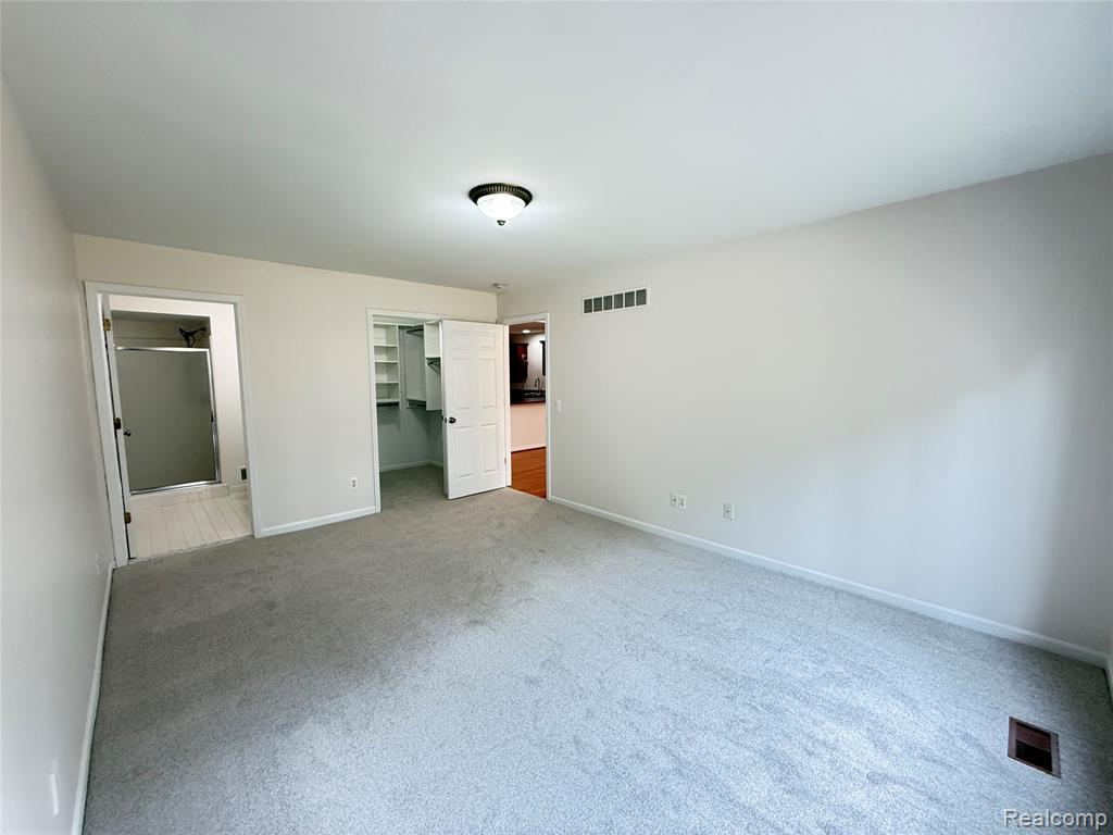 55503 Boardwalk Drive, Utica, MI 48316 — Photo 23