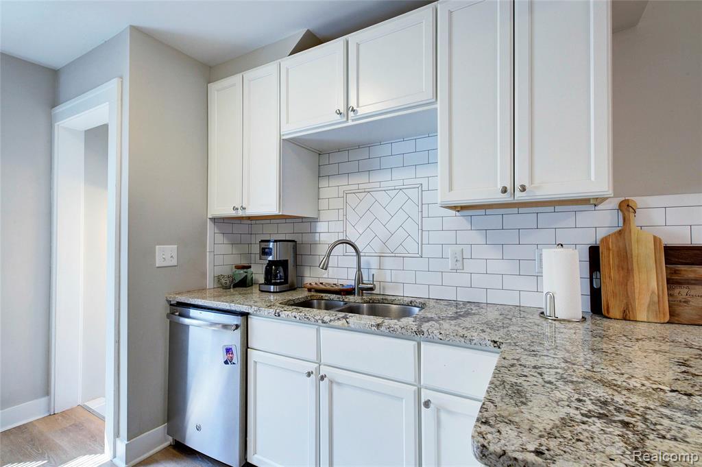 478 E Breckenridge Street, Ferndale, MI 48220 — Photo 11