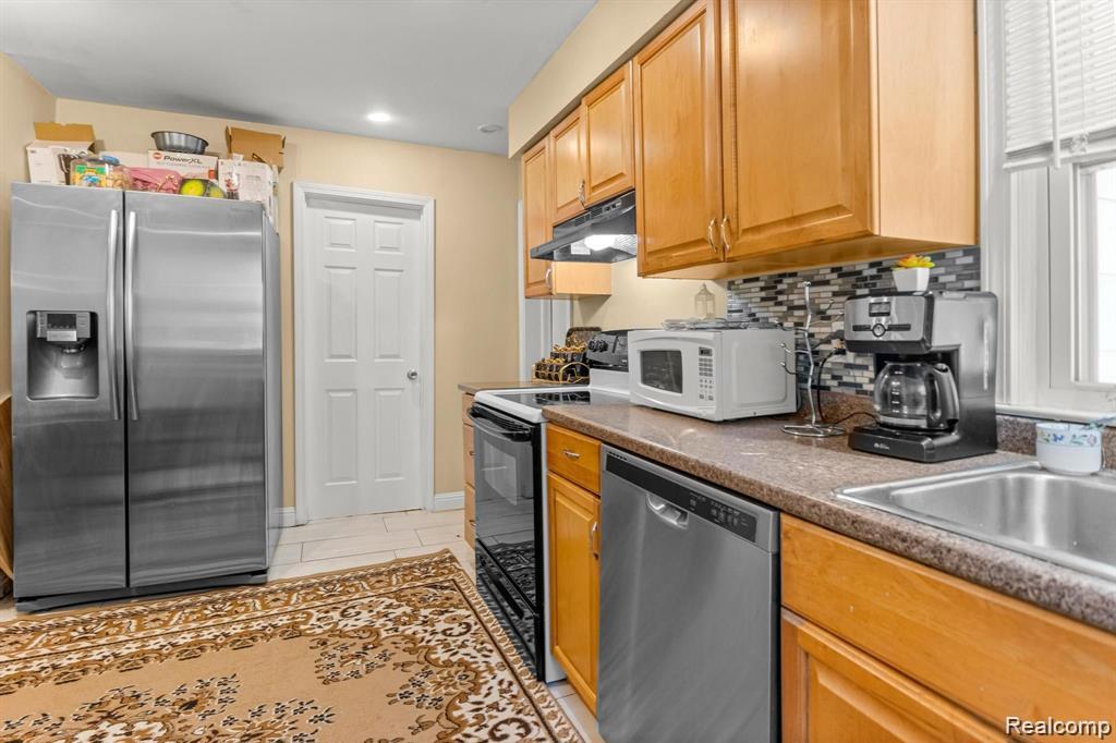 6763 N Gulley Road, Dearborn Heights, MI 48127 — Photo 10