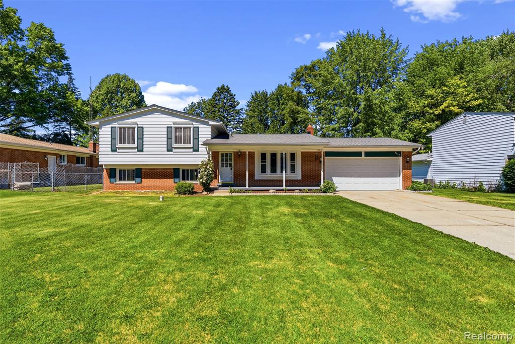 4410 Wickfield Drive, Flint, MI 48507 — Photo 2