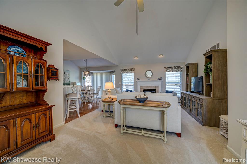 1074 ANDOVER Circle, Commerce Twp, MI 48390 — Photo 5