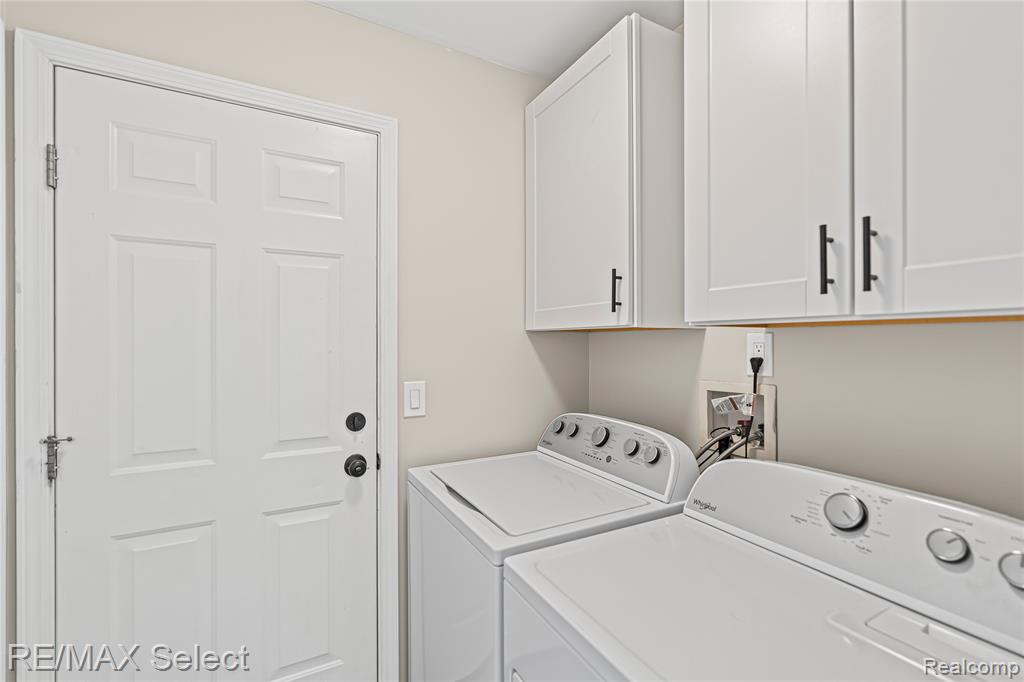 5199 Meadow Crest Circle, Holly, MI 48442 — Photo 11