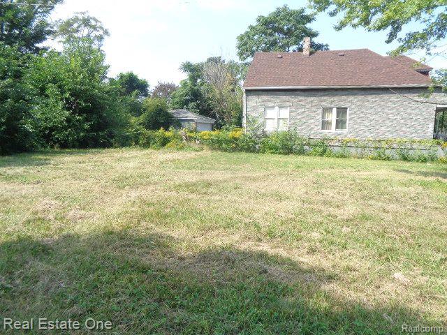 5092 CHARLES Street, Hamtramck, MI 48212 — Photo 4