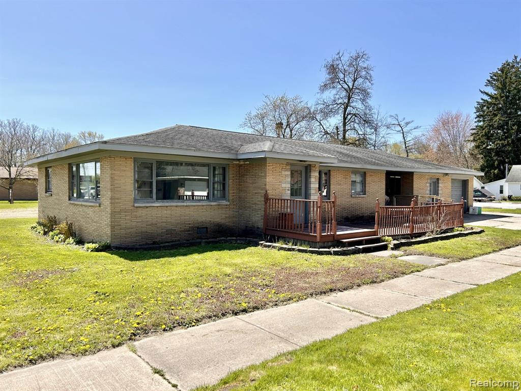 105 W MAPLE Street, St. Charles, MI 48655 — Photo 2